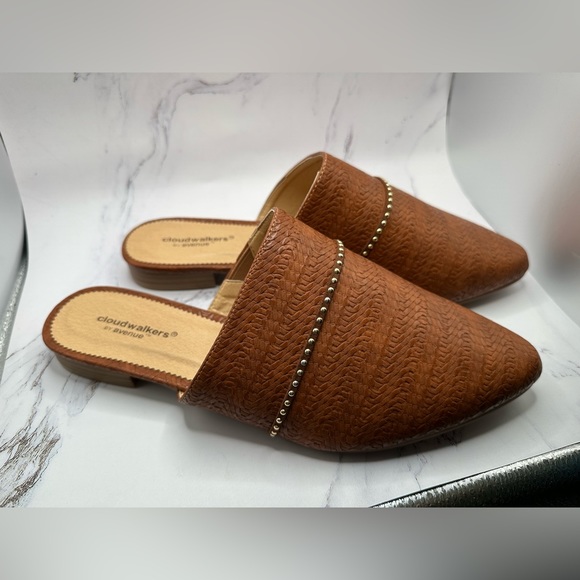 Cloudwalkers by Avenue Lizzy Mule - Picture 2 of 4